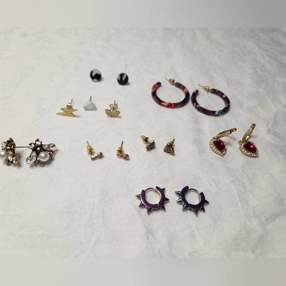 LOT Fem Punk Fun earrings - Picture 2 of 9